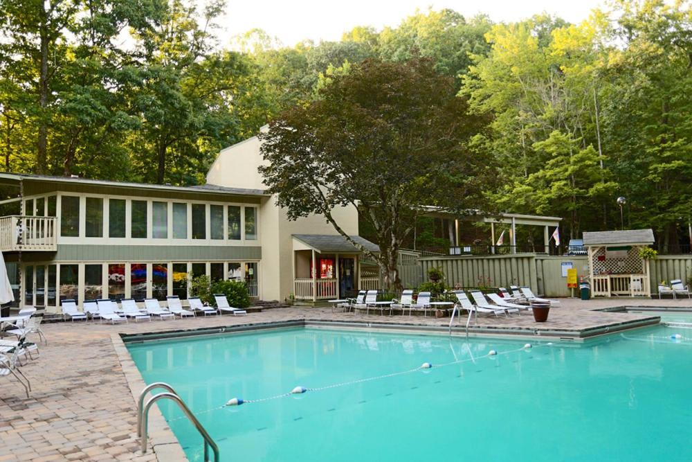 Daya, Hot Tub, Pool Table, 1089 Of Free Attraction Tickets For Each Paid Day, Dollywood And More! 개틀린버그 객실 사진