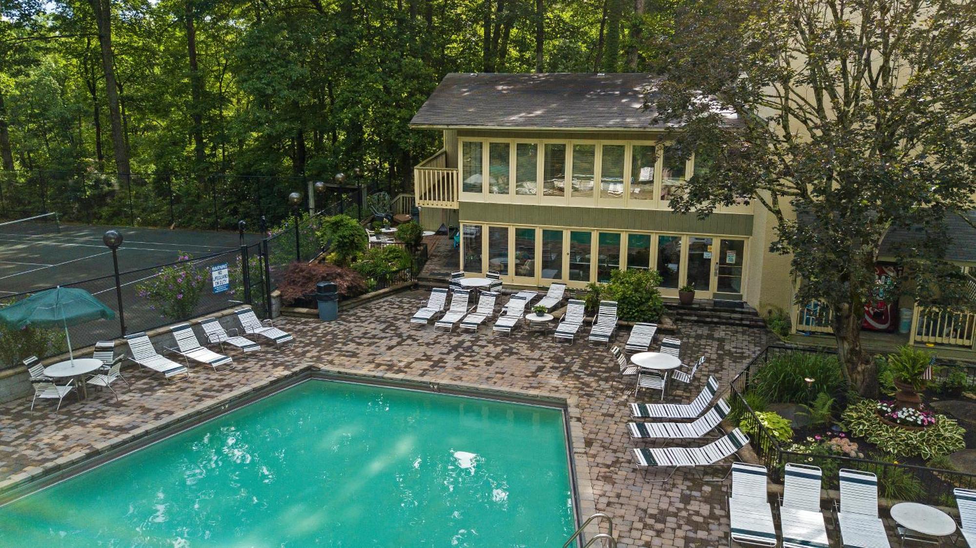 Daya, Hot Tub, Pool Table, 1089 Of Free Attraction Tickets For Each Paid Day, Dollywood And More! 개틀린버그 객실 사진