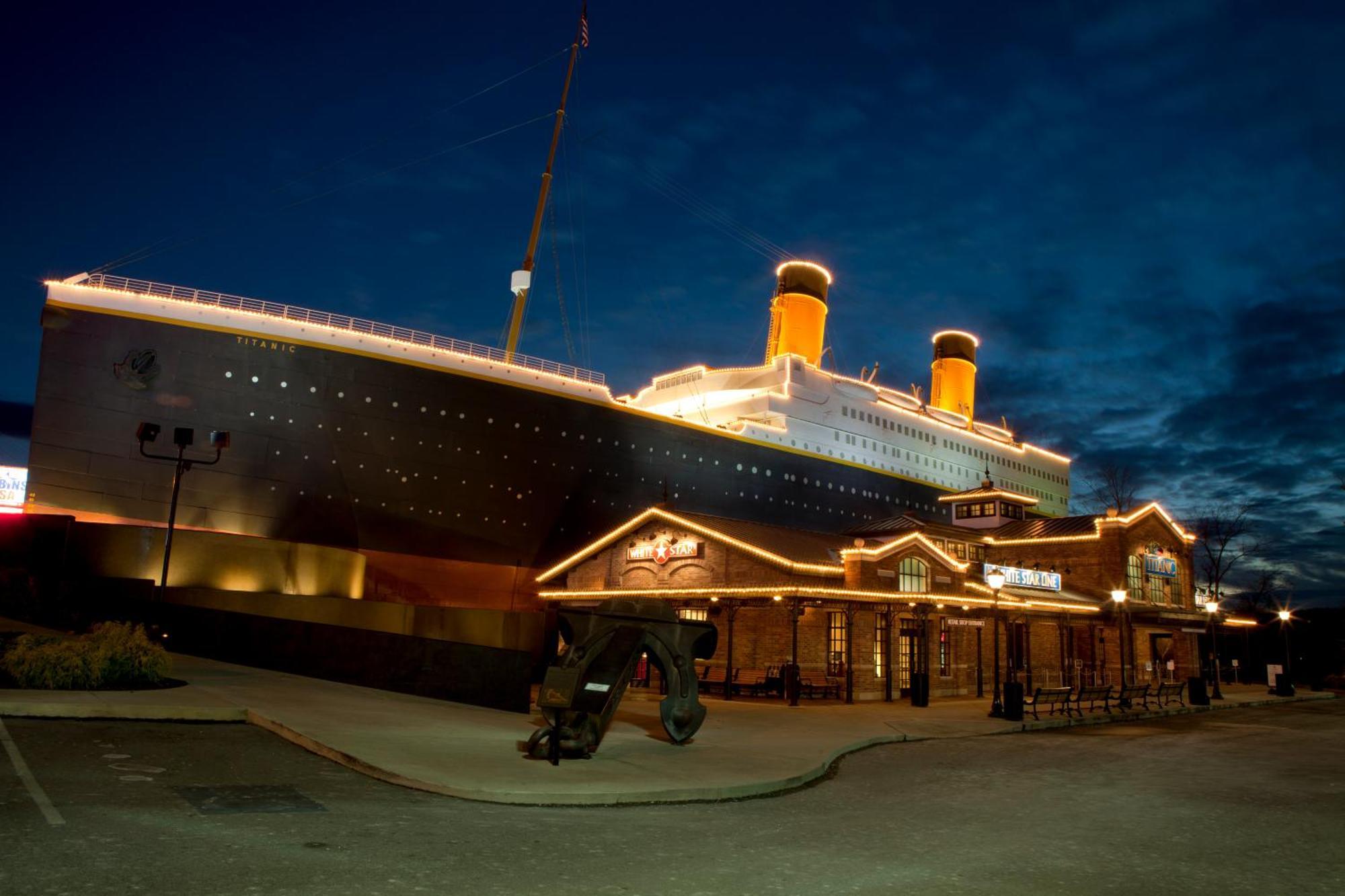 Daya, Hot Tub, Pool Table, 1089 Of Free Attraction Tickets For Each Paid Day, Dollywood And More! 개틀린버그 객실 사진